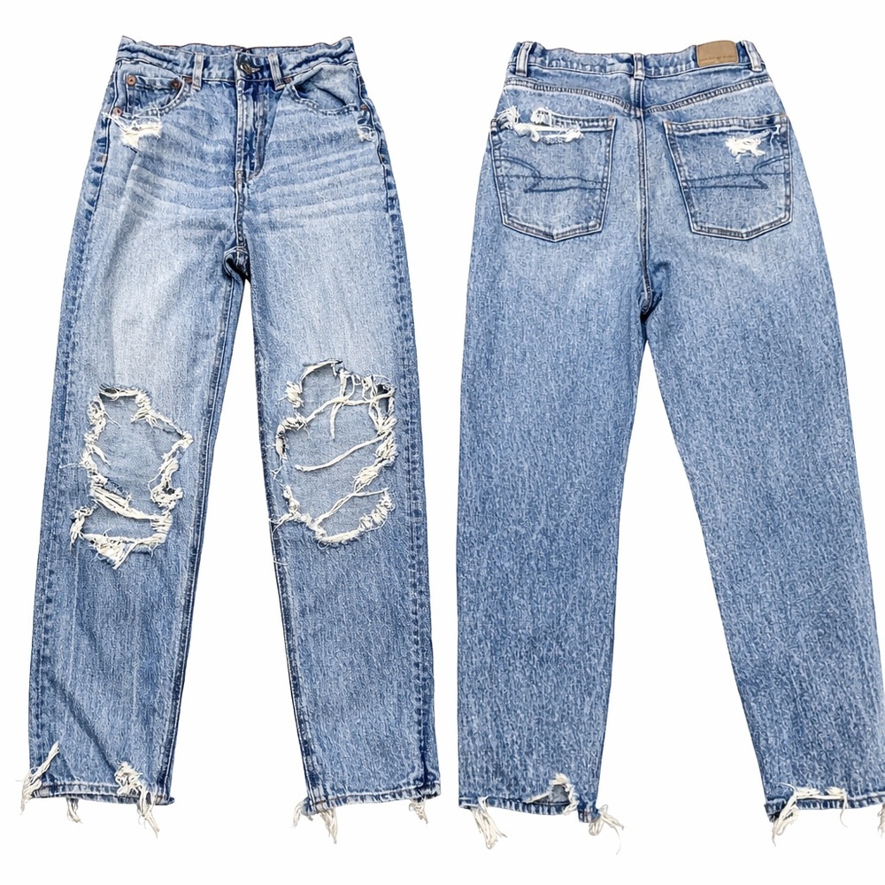 American Eagle Outfitters Light Blue Distressed Boyfriend Jeans
